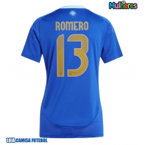 Camisa de Futebol Argentina Cristian Romero #13 Equipamento Secundário Mulheres Copa America 2024 Manga Curta